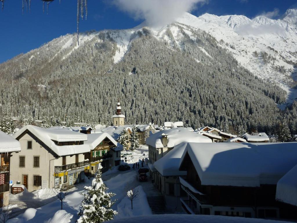 Hotel Restaurant La Couronne Chamonix Pokój zdjęcie