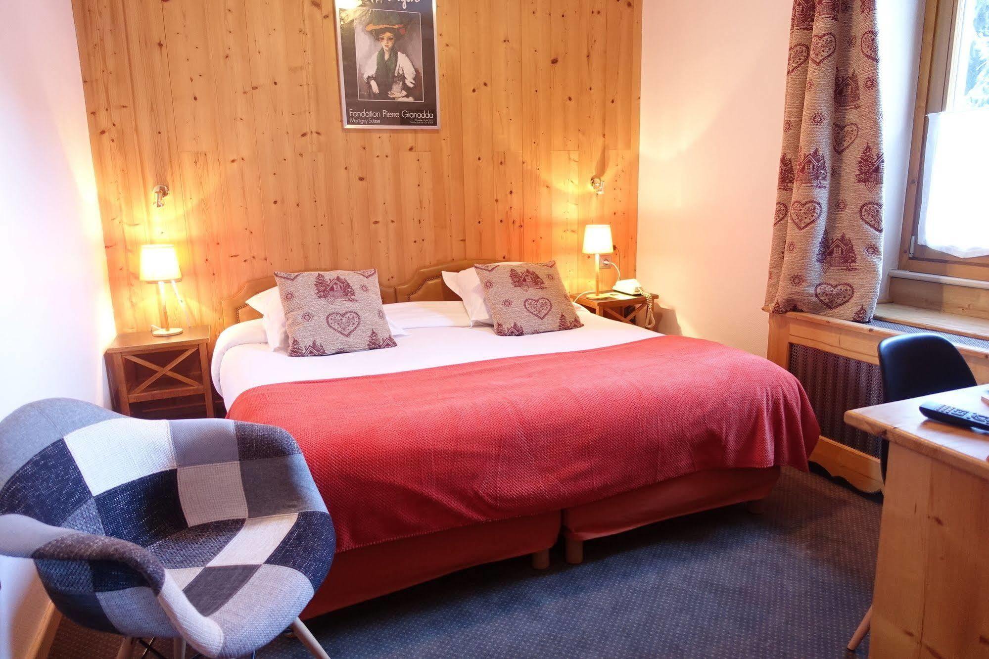 Hotel Restaurant La Couronne Chamonix Zewnętrze zdjęcie